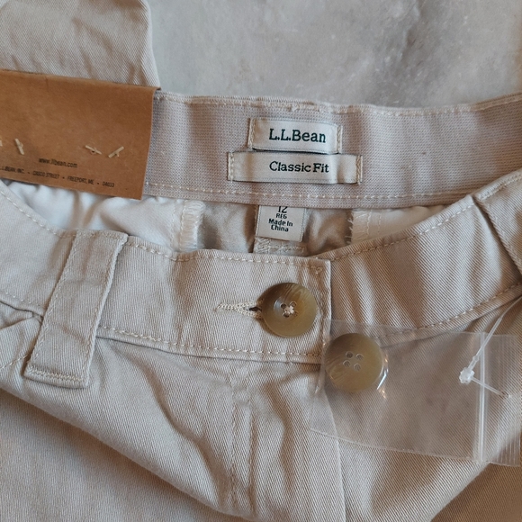 LL Bean classic fit khaki 12R - Picture 2 of 3
